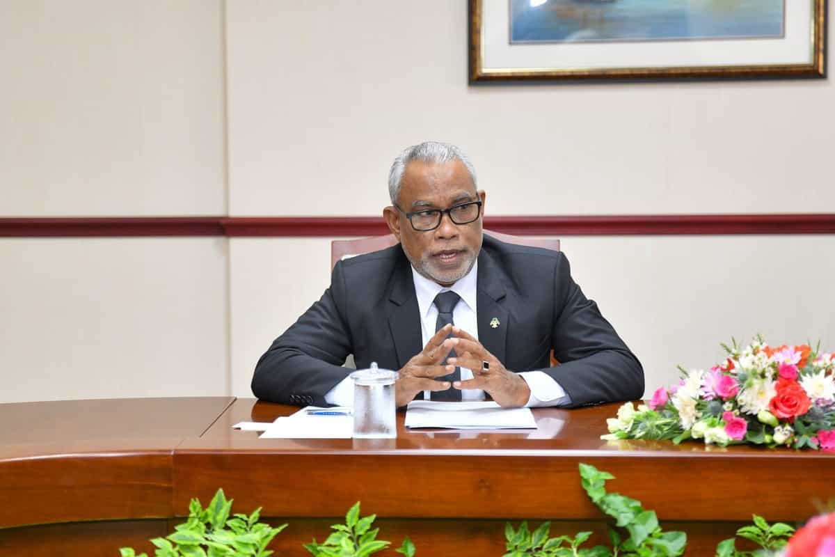 މަޖިލީހުގެ ރައީސް އުޒްބަކިސްތާނަށް