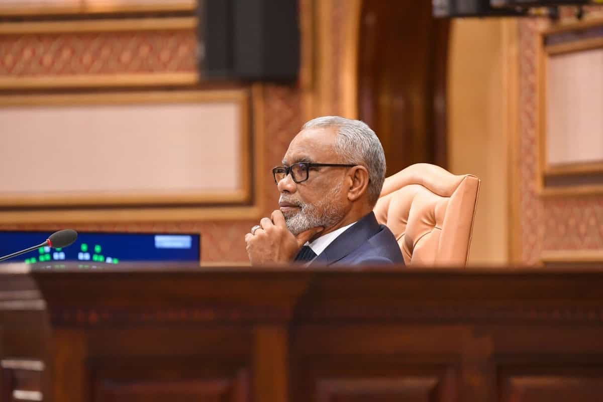 "ގޮނޑީގައި މިއިނީ މިނިވަންކަމާ އެކު"