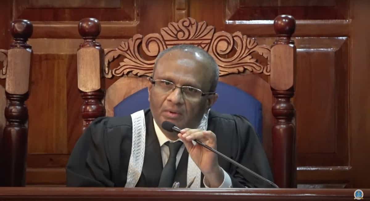 ސުޕްރީމް ކޯޓުގެ ފަނޑިޔާރު ހުސްނުއްސުއޫދު އިސްތިއުފާ ދެއްވައިފި
