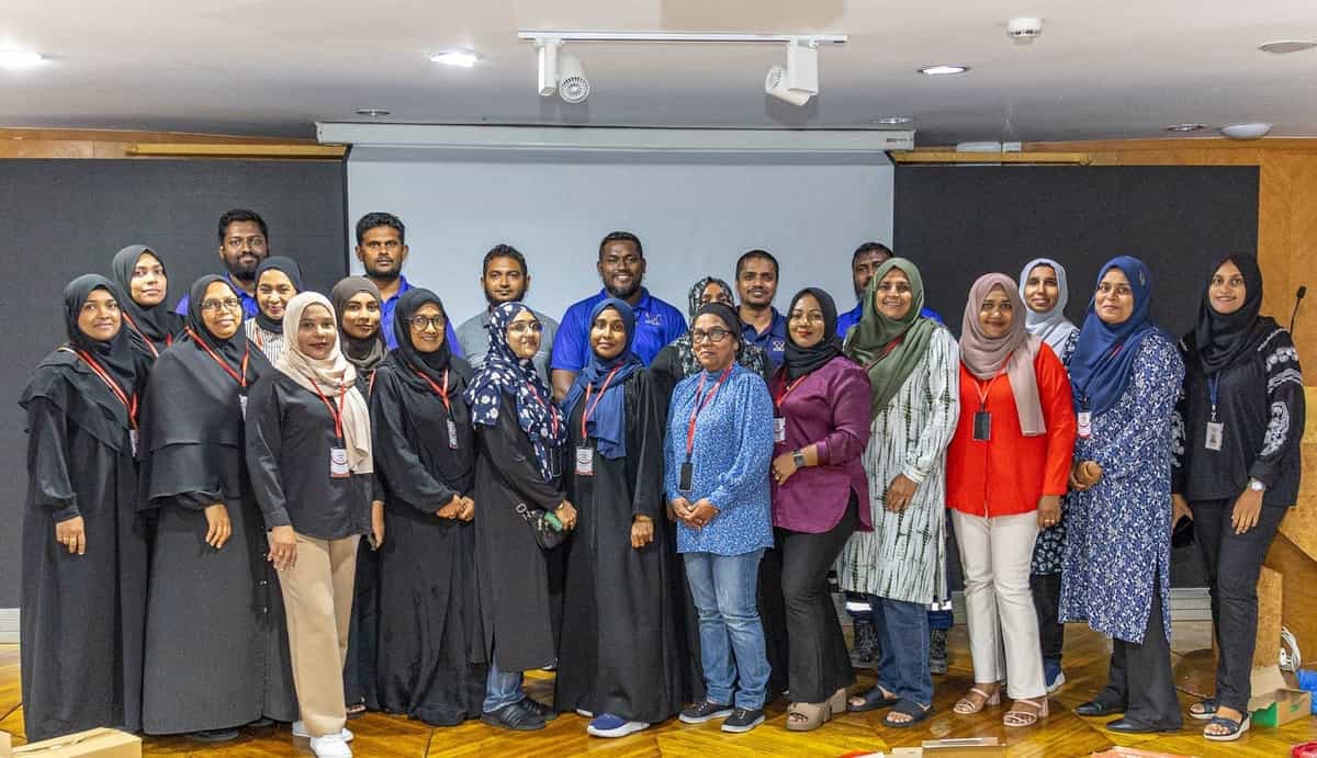 "ބިގިނާސް އިލެކްޓްރިޝަން ކޯސް ފޯ ވިމެން" ގެ ފުރަތަމަ ބެޗް ނިންމާލައިފި